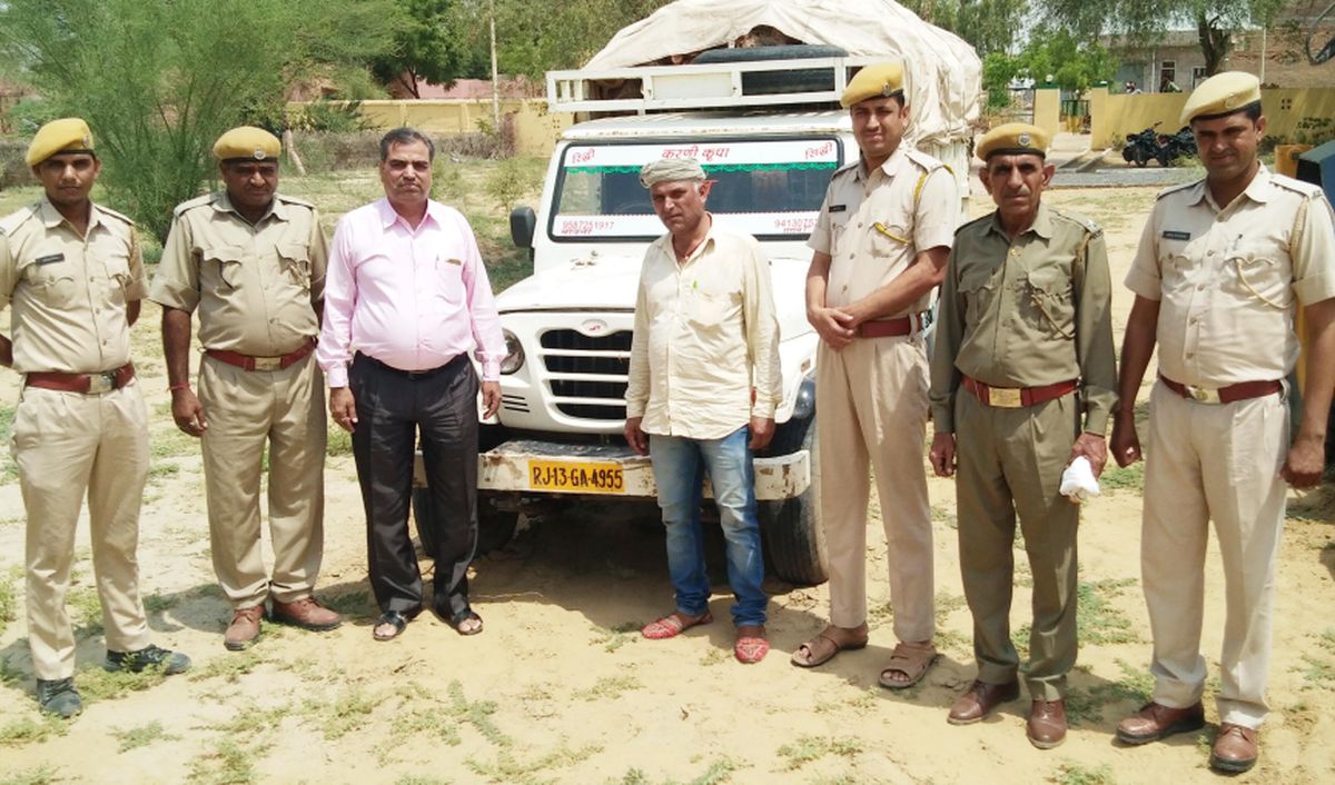 Seize counterfeit liquor