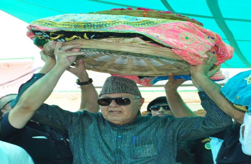 farooq-abdullah-visited-3-times-in-24-hours-at-dargah