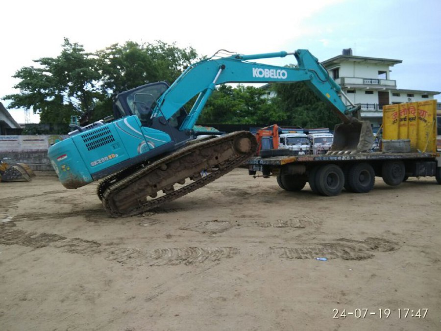 illegal sand mining transport in hoshangabad