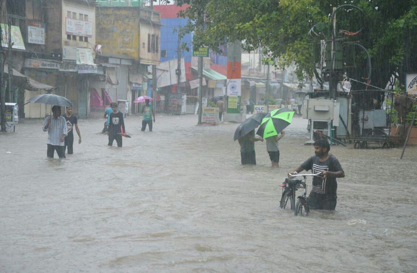 Heavy Rain in Sikar : मौसम विभाग ने पूर्वी राजस्थान के भरतपुर, दौसा, धौलपुर, करौली अजमेर, जयपुर, झुंझुनूं, और सीकर में भारी बारिश हो सकती है। मौसम विभाग ने लोगों से बारिश से सतर्क रहने हिदायत दी है।