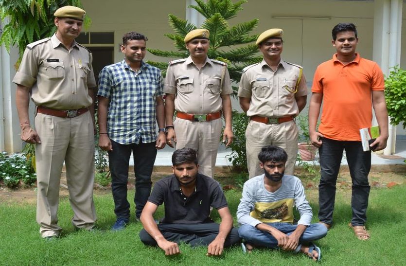 Threat on the Name of Gangster : शहर के पिपराली रोड पर अपराधी सुभाष बराल ( Criminal Subhash Baral ) के नाम पर होटल मालिक को दस लाख की वसूली के लिए धमकी देने के मामले का Police ने रविवार को खुलासा कर दिया है।