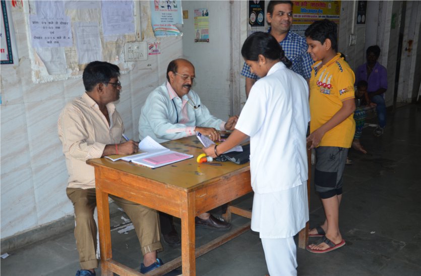 इंदौर में प्रायवेट क्लीनिक खोलने के लिए आज शाम डॉक्टरों से होगी चर्चा