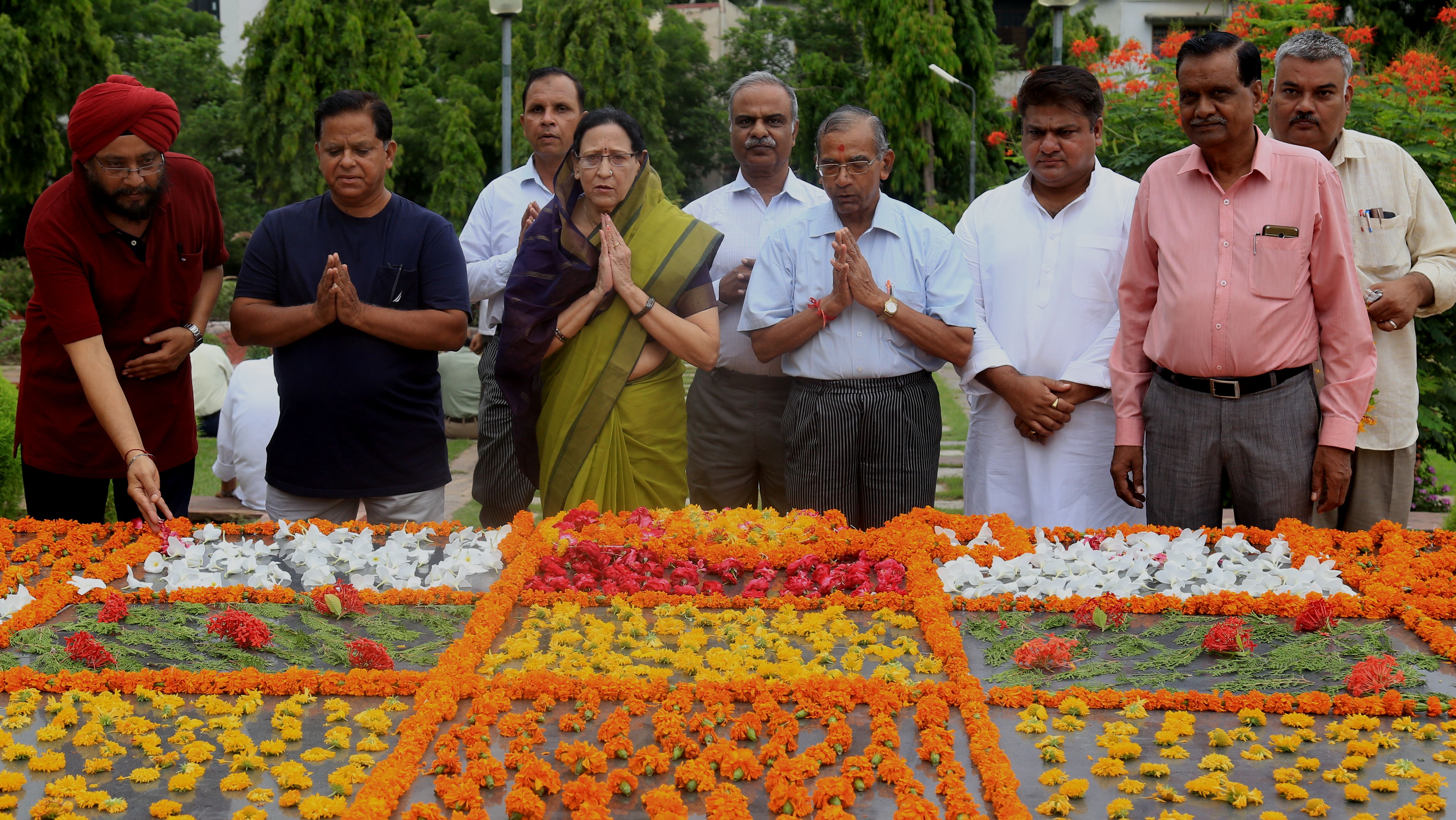 आधुनिक राजस्थान के निर्माता मोहनलाल सुखाड़िया को किया याद, जन्म जयंती पर दी श्रद्धांजलि