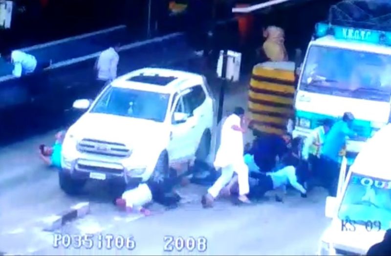 uncontrollable-car-pulled-people