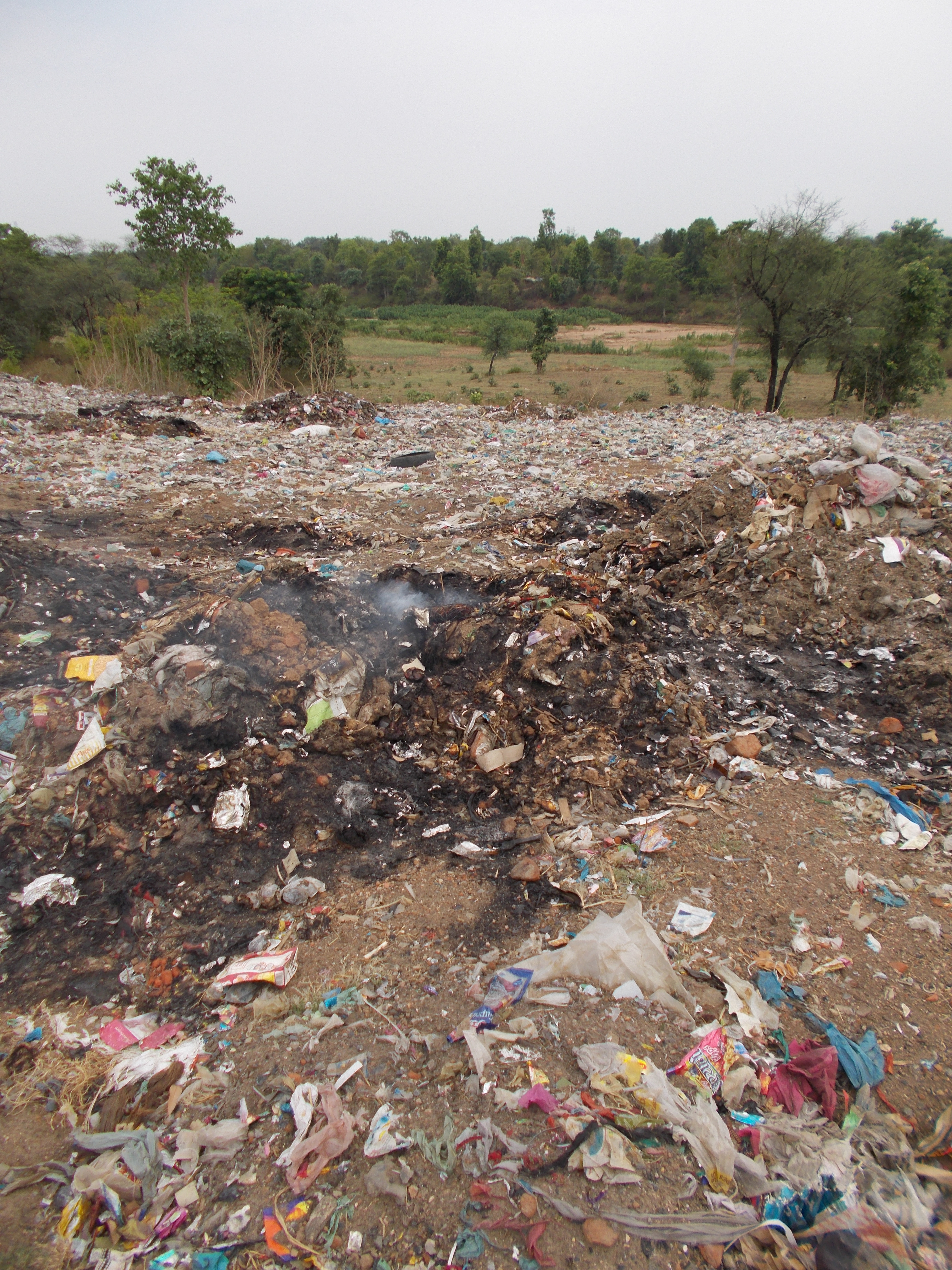 Garbage dumping does not place in the ground, without the execution, t