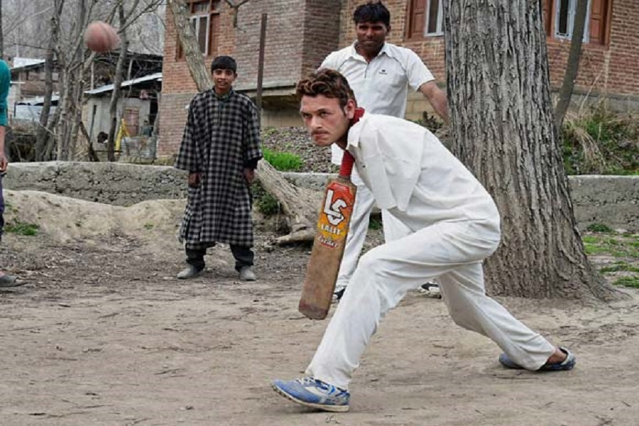 Amir Hussain Lone, an arm less cricket sensation in Kashmir