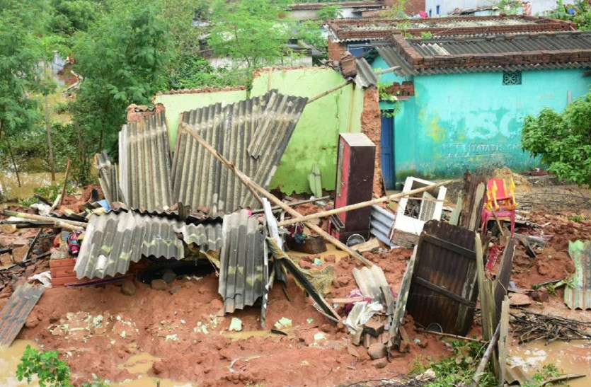 Photo Gallery : कोरबा शहर हुआ पानी-पानी, कई लोगों का आशियाना टूटा, मौसम विभाग ने
जारी किया अलर्ट