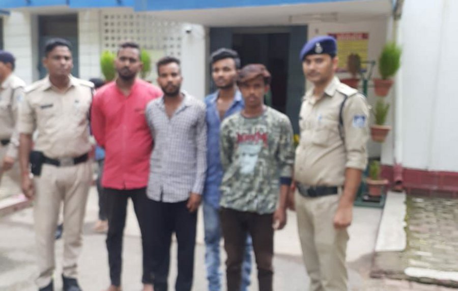 Singrauli police caught four accused planning a robbery