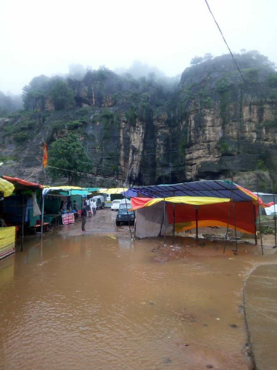 Water filled in Jatashankar temple due to rain in Pachmarhi
