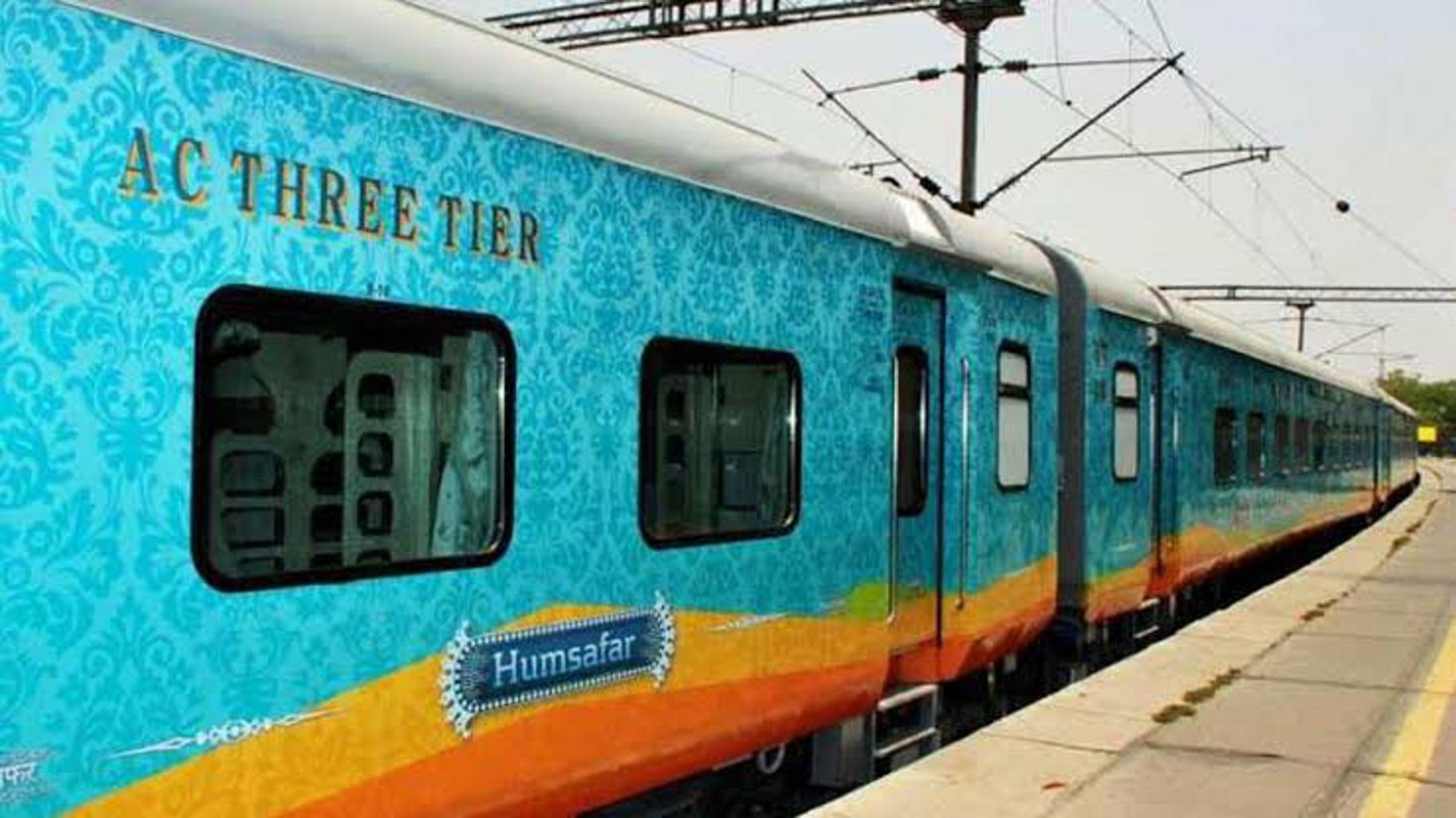 Woman beat up BJP leader in AC coach of Ahmedabad-Puri train