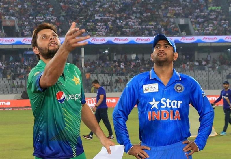 Afridi And Dhoni