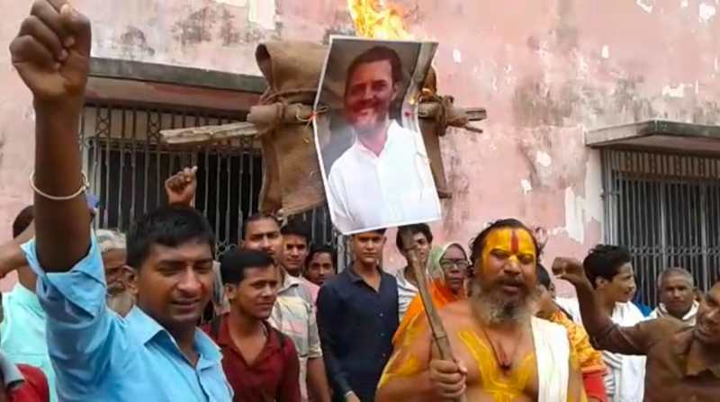 Ayodhya Sant gets angry when Rahul opposes Section 370