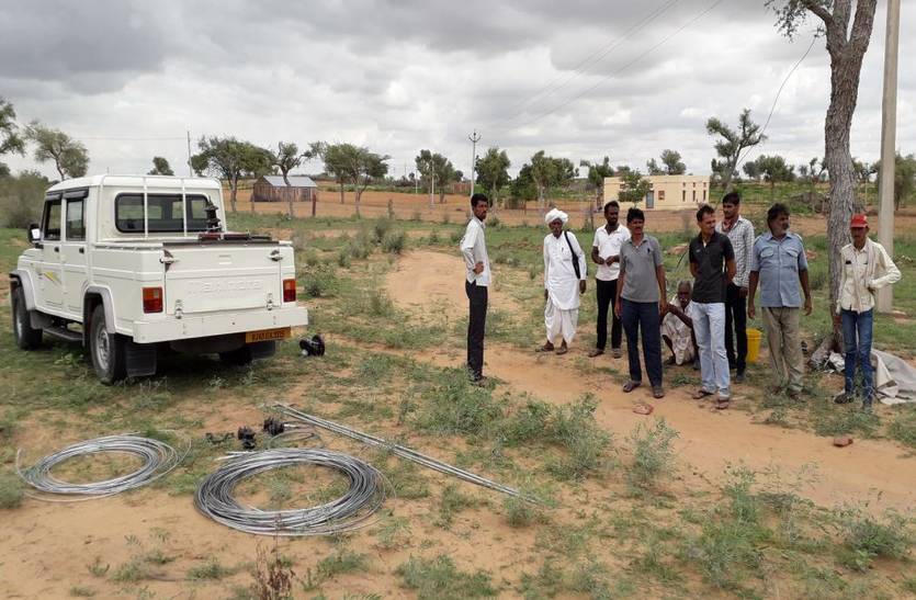 Electricity current ran in seven houses, two scorched