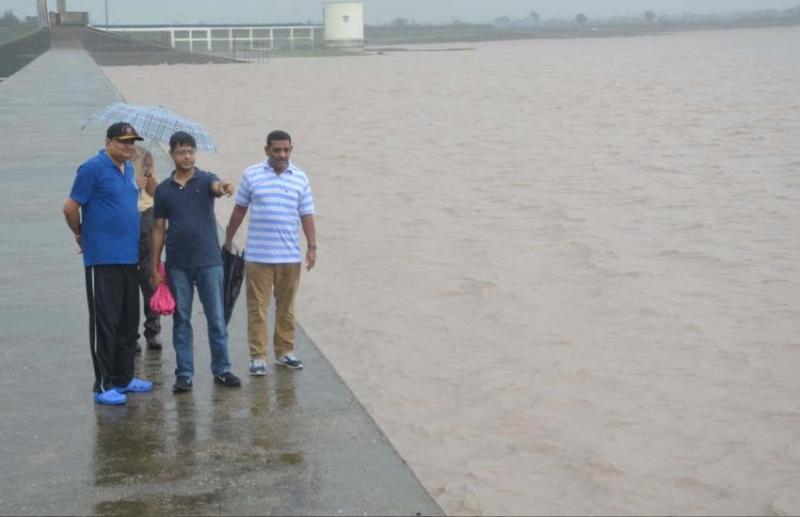 Jamnagar : Rain in Halar