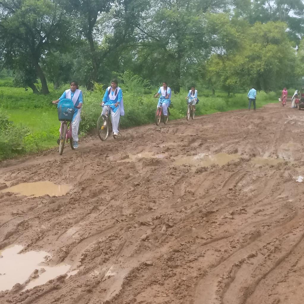Six villages struggling with one and a half kilometer of mud road
