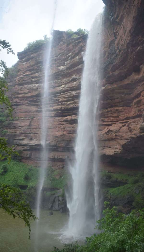 Damoh waterfall is attracting tourists.