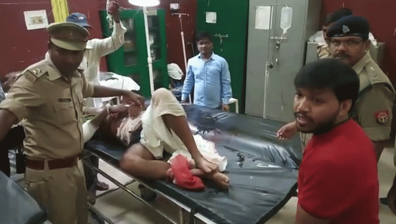 Shoot an old man in a mavai in Ayodhya