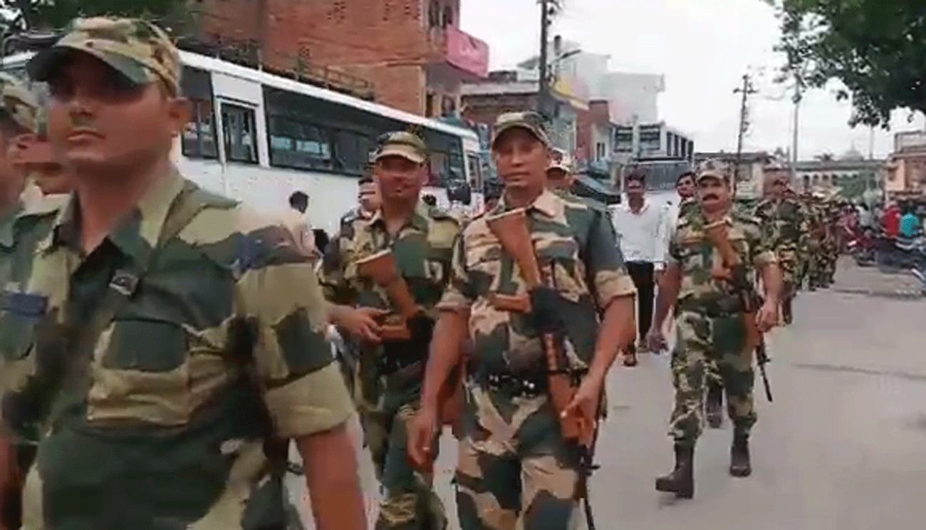 Ayodhya police Root marched on Bakrid And Sawan Ka Akhiri Somwar