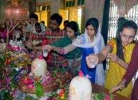 today som pradosh vrat. today panchang in hindi