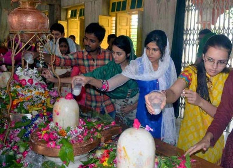 today som pradosh vrat. today panchang in hindi