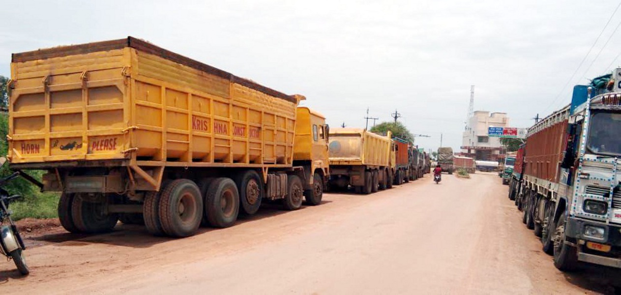 Nine vehicles caught transporting illegal minerals