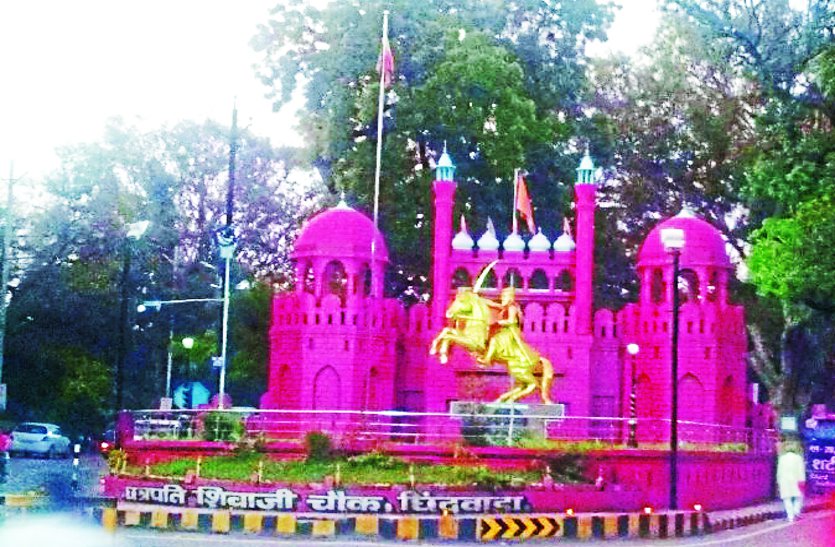 Light and sound show will be held daily at Shivaji Chowk