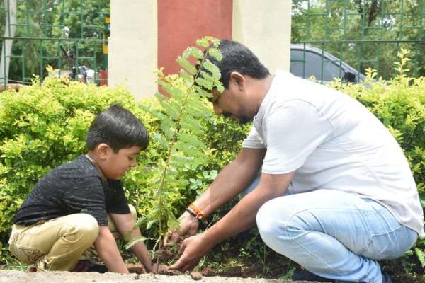 पत्रिका हरित प्रदेश; हरियाली के लिए सर्व समाज ने रोपे पौधे, देखें इन तस्वीरों में