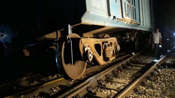 Train Derail in saharanpur