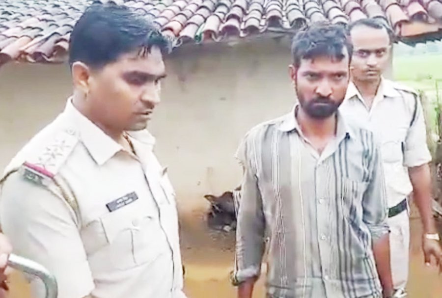 Singrauli police arrested murder accused from forest