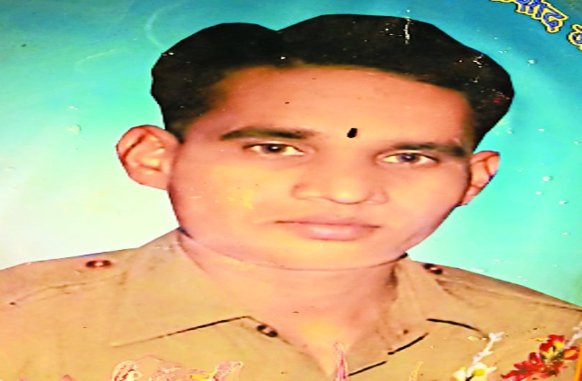 story of a teacher who lost his life for country in naxal attack