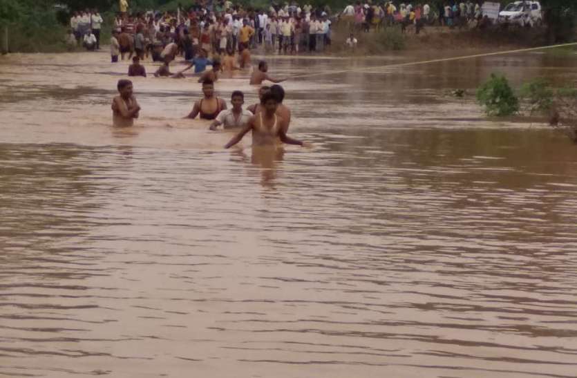 कोटा में कर्फ्यू जैसे हालात, कैथून में बाढ़ से मचा हाहाकार, सड़कों-घरों में 5 फीट से ज्यादा पानी, स्कूलों में 2 दिन अवकाश की घोषणा