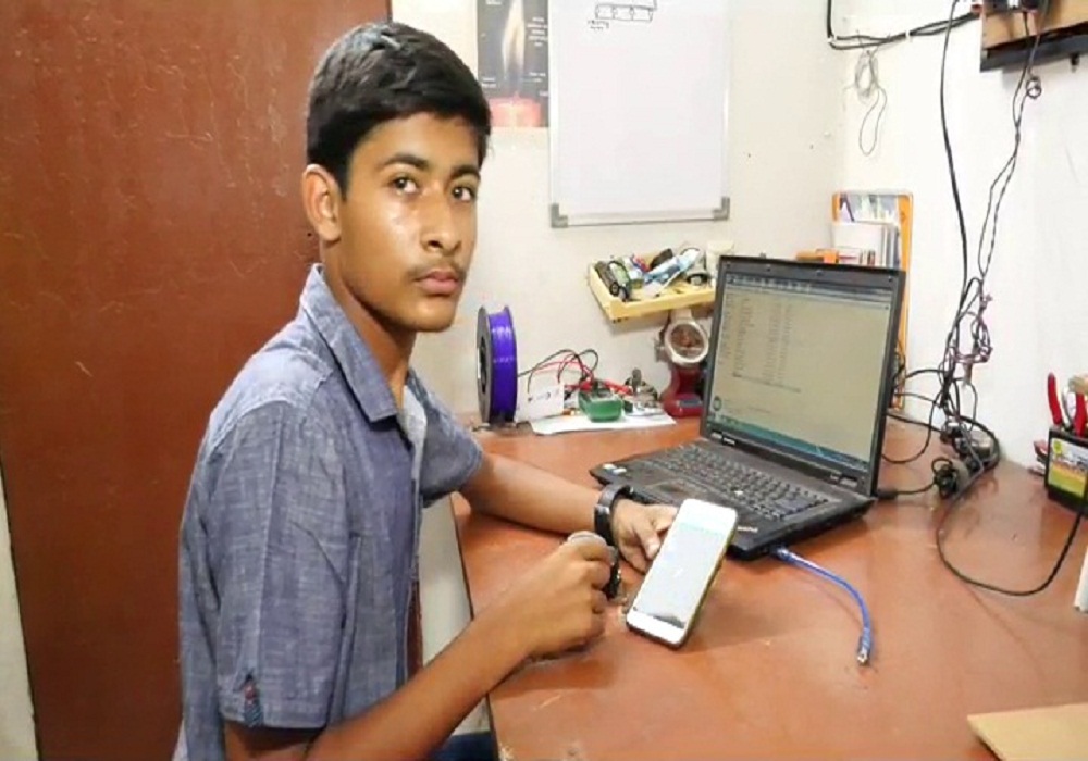 This gadget will help in trouble, 11th student invented