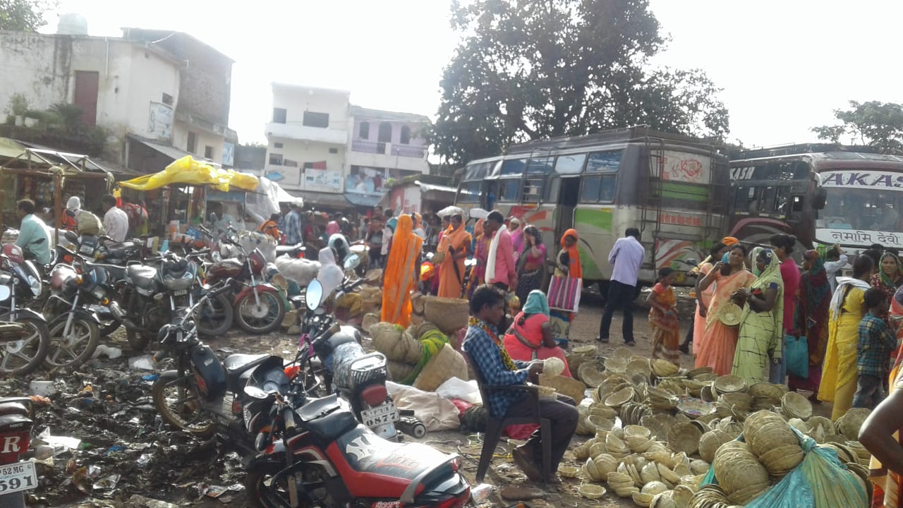 Illegal occupation at Samnapur bus stand