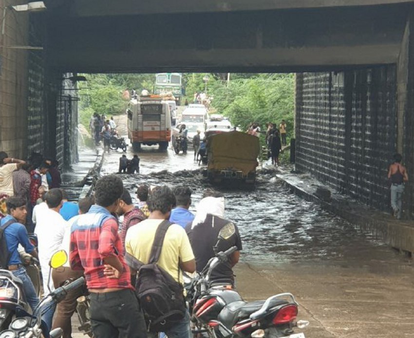 Water up to knees in Silpara tunnel, Rewa-Amarkantak highway disrupted