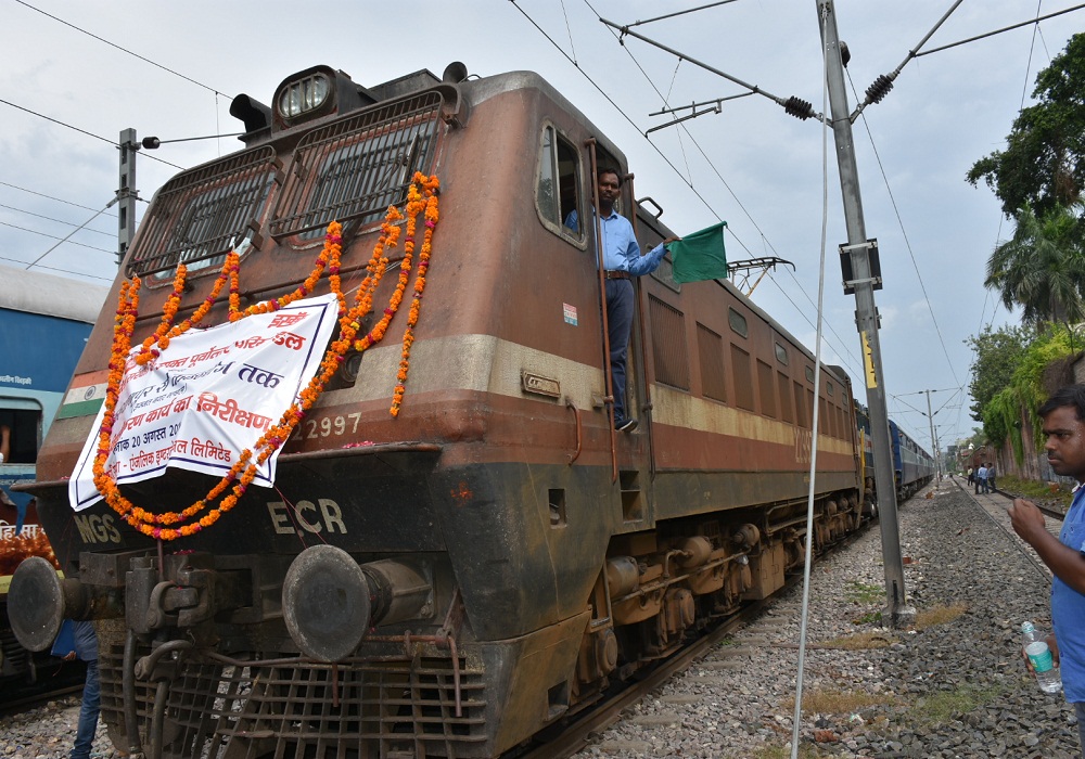 CRS inspects Kannauj-Kalyanpur railway line