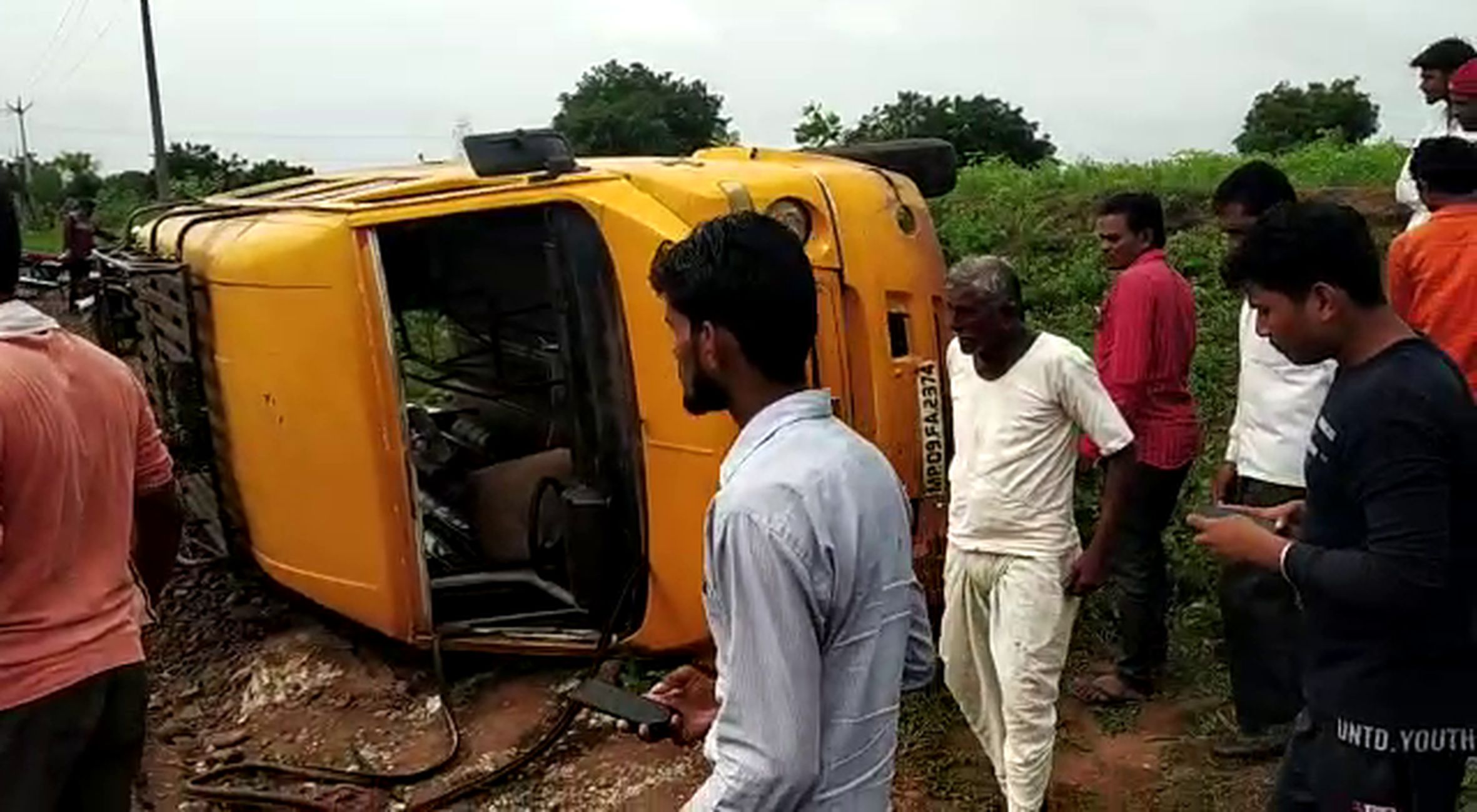 School bus accident in khargone
