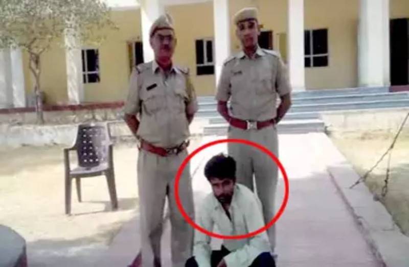 Court Life Imprisonment to Lover : अवैध संबंध के शक में शादीशुदा प्रेमिका व उसके बच्चे पर कुल्हाड़ी से वार कर हत्या ( Lover Killed Girlfriend ) के मामले में कोर्ट ने चार साल बाद फैसला सुनाते हुए आरोपी प्रेमी को आजीवन कारावास की सजा सुनाई है।