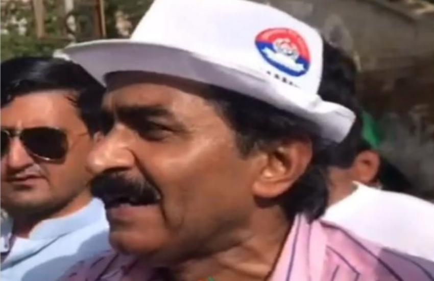 VIDEO: धारा 370 हटने से बौखलाए पूर्व क्रिकेटर जावेद मियांदाद, परमाणु हमले की दी
धमकी