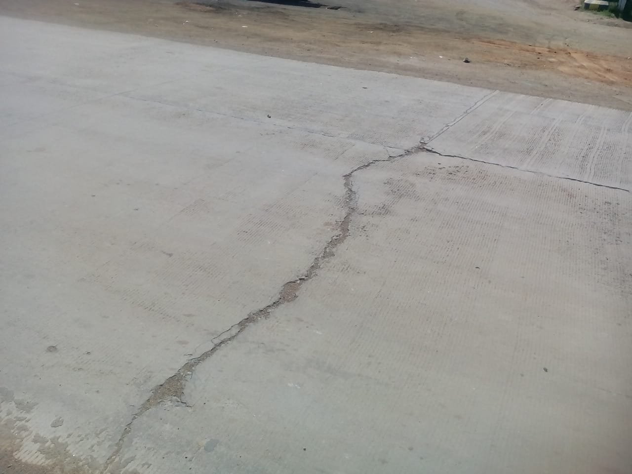 68 crores CC road started splitting into pieces