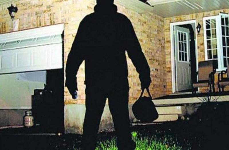 ताला लगाकर बाहार जाते है, तो शायद अगला शिकार आपका घर तो नहीं