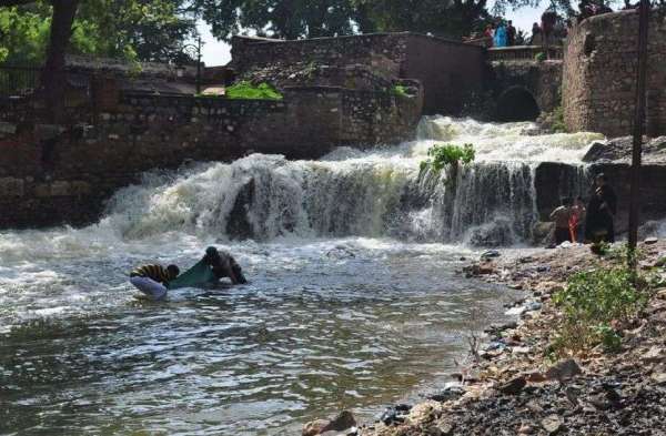 pics of children catching fish