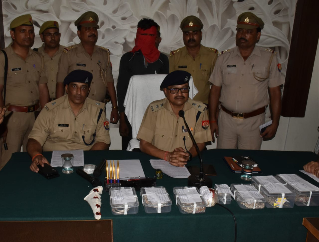 police arrest hard criminal in saraf lootkand