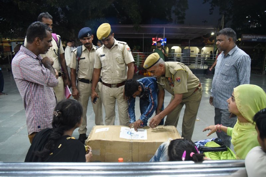 high alert on rajasthan and gujarat border, 4 terrorists entered india