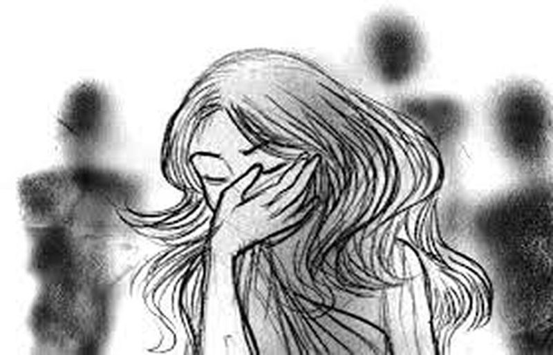 दहेज के लालच में प्रताडि़त कर विवाहिता को घर से निकाला