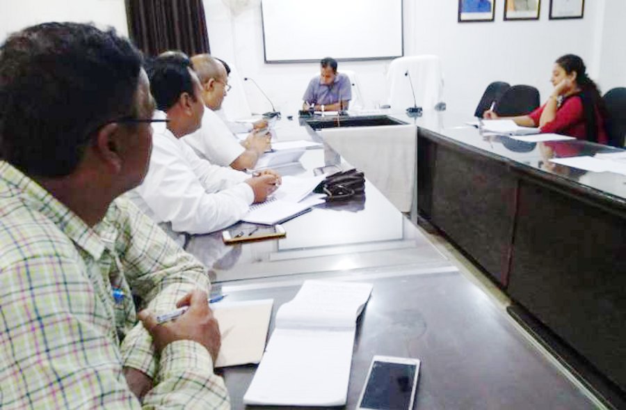 Singrauli collector ultimatum officers on negligence in DMF work
