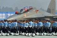 श्रीनगर में परीक्षार्थी हो रहे थे परेशानी, वायु सेना ने परीक्षा कर दी स्थगित
