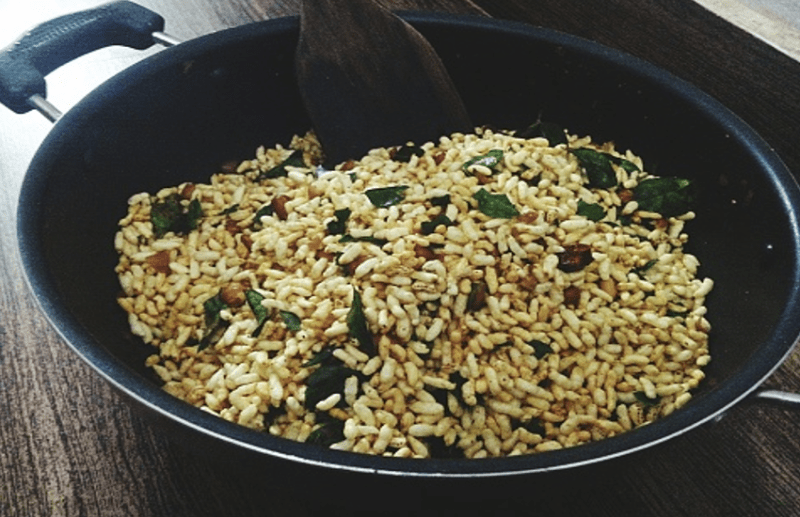 सुबह के नाश्ते व शाम को स्नैक्स में खाएं करारा चिवड़ा