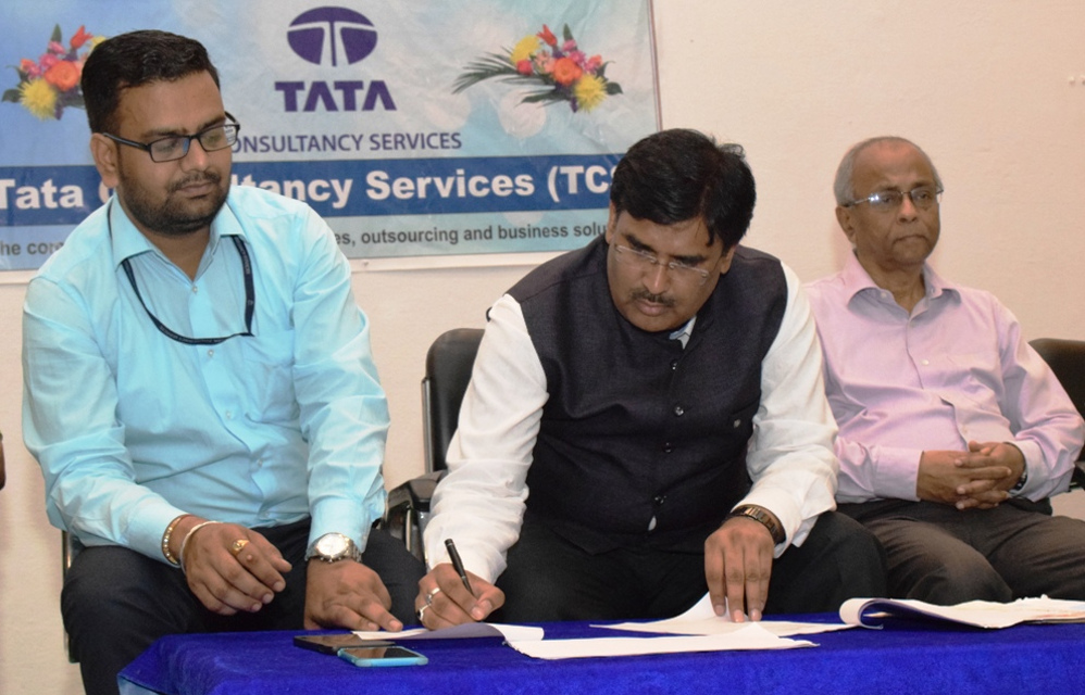 AKS University Agreement between TCS  