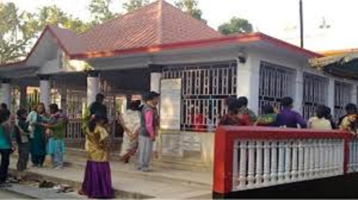 बंगाल: लोकनाथ मंदिर में भगदड़, 6 की मौत, 33 घायल