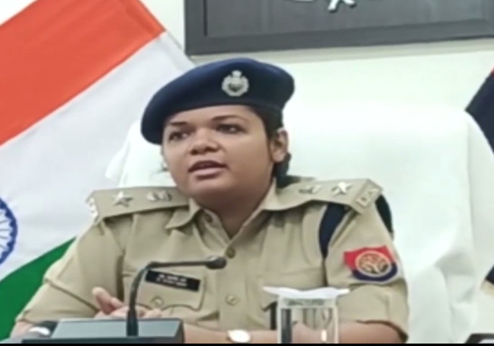 तेजतर्राक एसपी ख्याती गर्ग ने संभाला अमेठी का कार्यभार, पहले ही दिन कर दिया बड़ा ऐलान